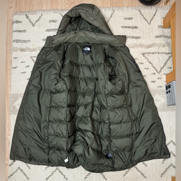 The North Face Women’s Metropolis Parka 3 Down Coat - Picture 6 of 13